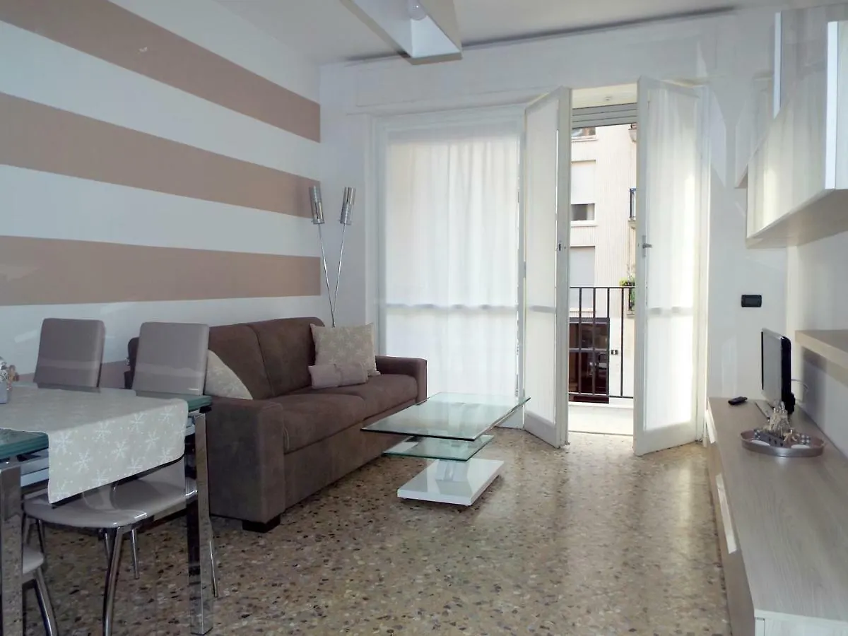 Lacaralele Apartment Milan 0*,  Italy